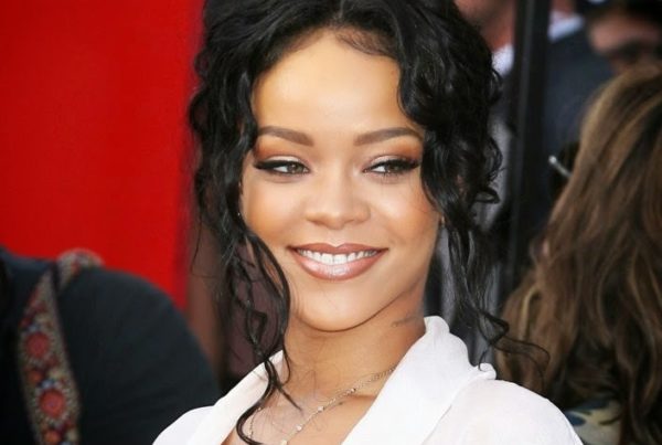Photo of Celebrity and Beauty Expert Rihanna