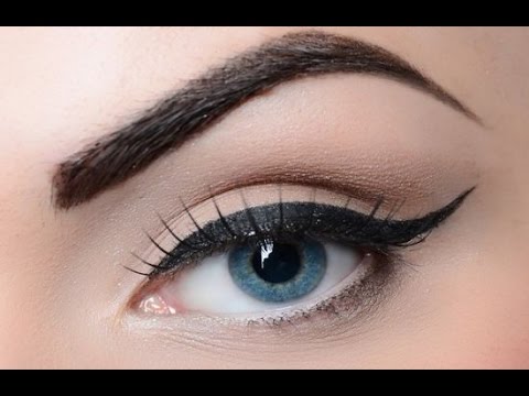 Photo showing permanent makeup eyeliner and microshaded eyebrows