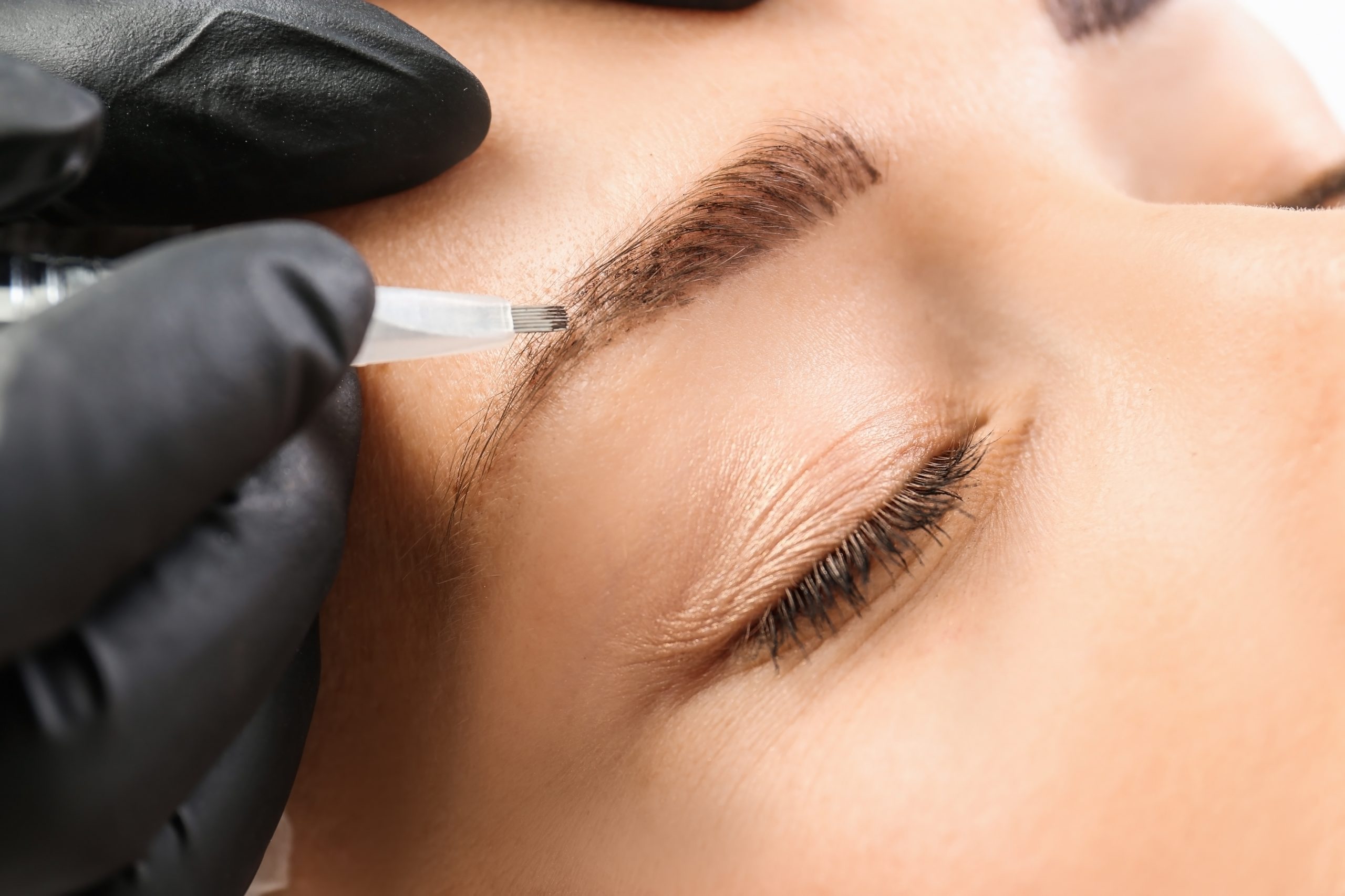 Is Microblading Different from Eyebrow Tattooing?