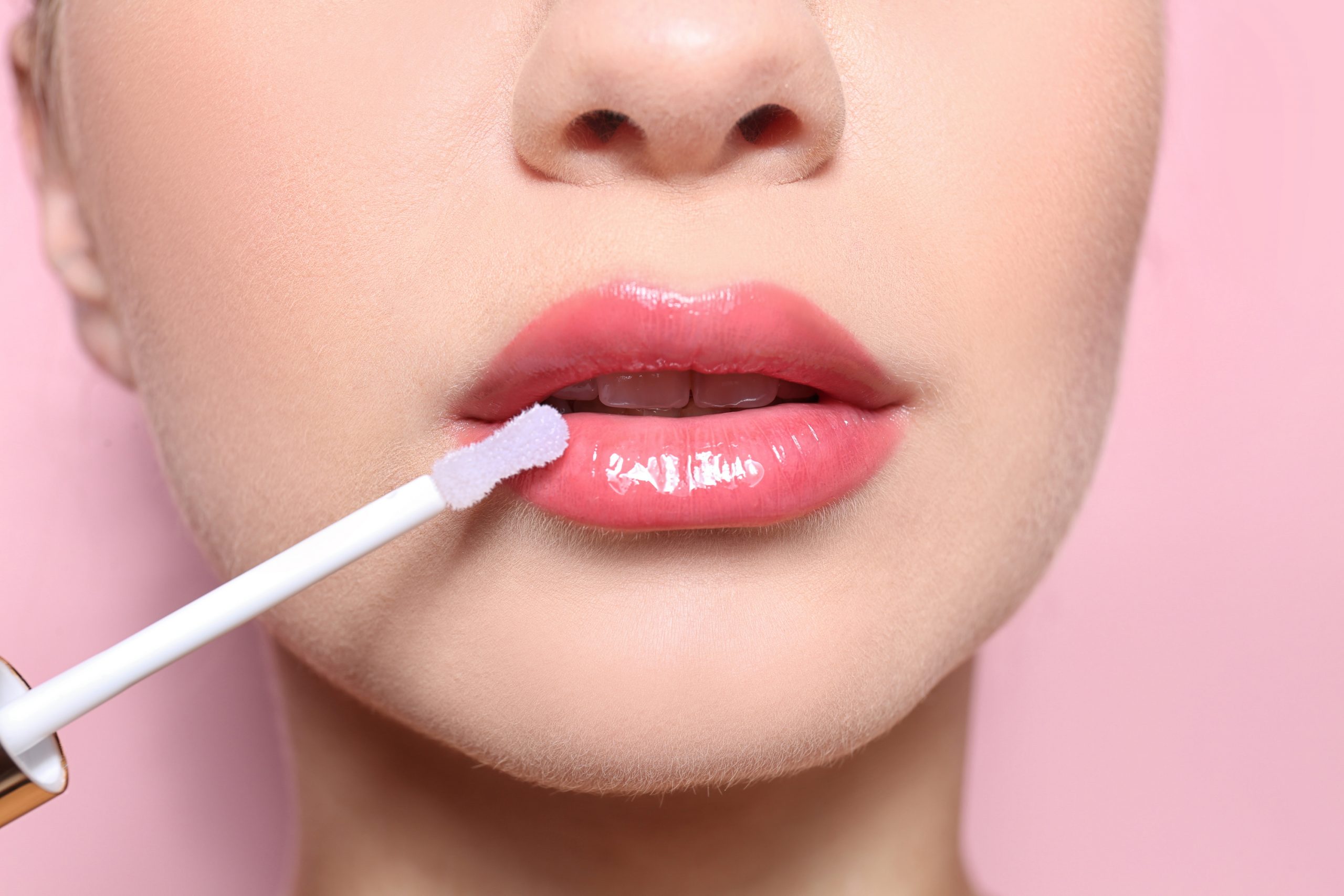 Lips Too Pale and Too Thin? Could Cosmetic Lip Tattoo Be the Solution for You?